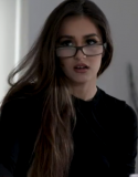 Film Semi Brainy teen Sofie Reyez