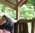 Viral Jilbab ABG mesum ngentot di pos ronda